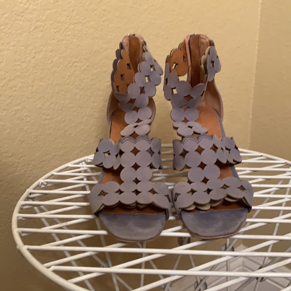 Heels - Picture 2 of 5